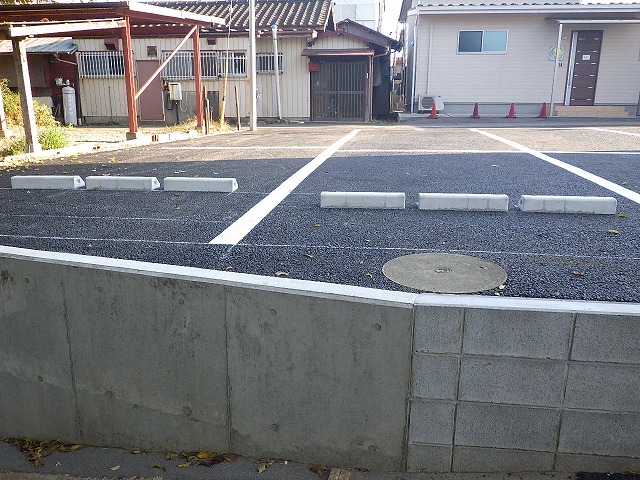 駐車場土留め・舗装工事 7
